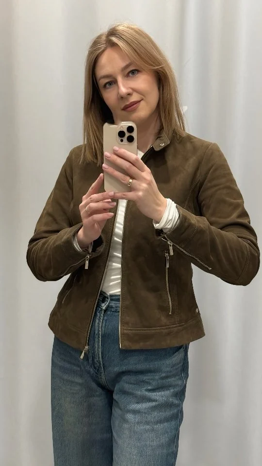 Nowy sezon to idealny moment na odświeżenie garderoby 🌿

W @ochnik_official znajdziecie prawdziwe wiosenne perełki. Klasyczne skórzane kurtki, lekkie sweterki i dodatki, które robią efekt wow ✨

Coś wpadło Wam w oko?

#jeleniagóra #wiosennenowości  #dlaniej #wiosennamoda